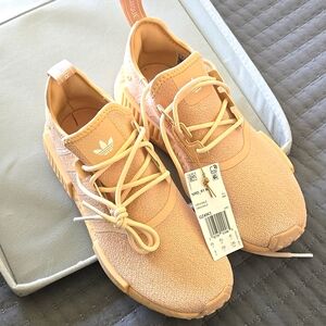 Received as a gift.....doesn't fit